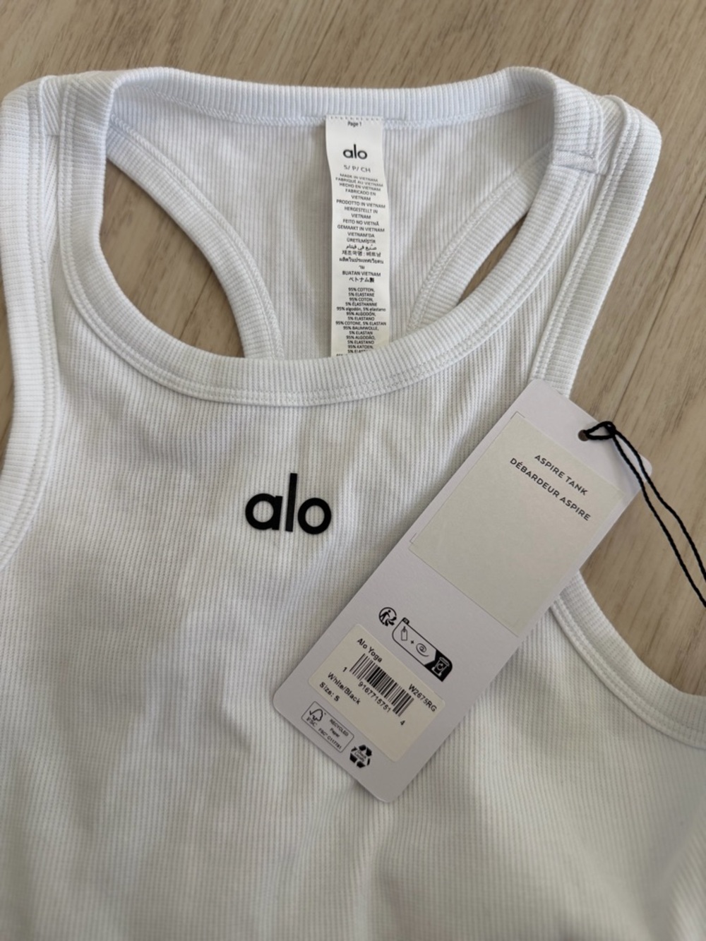 NWT ALO Yoga White Aspire Tank - Picture 3 of 3